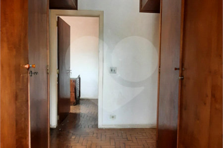 Sobrado à venda com 4 quartos, sendo 1 suíte,  em City Campo Grande, São Paulo, SP