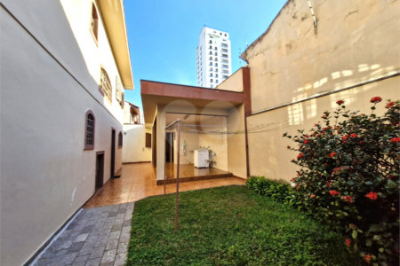Casa à venda com 4 quartos, sendo 1 suíte, em Alto da Boa Vista, São Paulo, SP