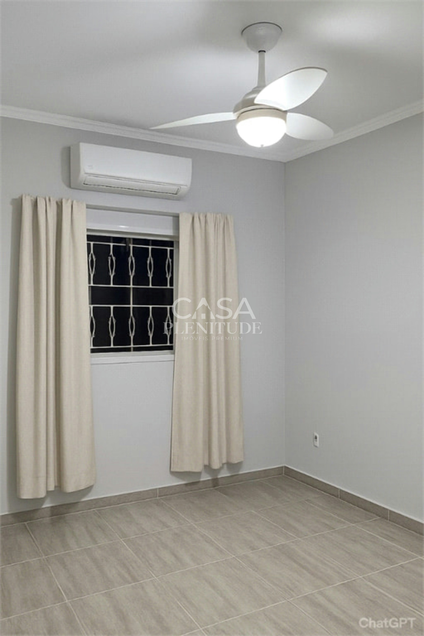 Casa de Vila à venda com 3 quartos, sendo 1 suíte,  em Wanel Ville, Sorocaba, SP