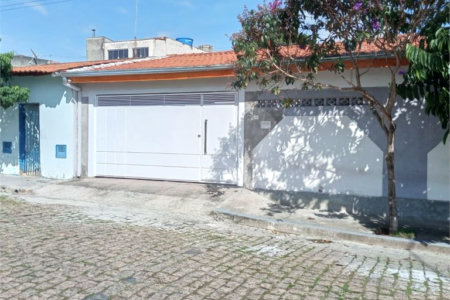 Casa de Vila à venda com 3 quartos em Jardim Santa Cruz, Salto, SP