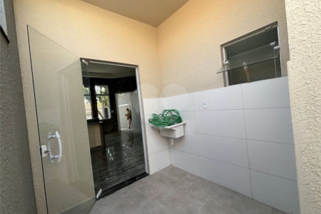 Casa de Vila à venda com 2 quartos, sendo 1 suíte, em Parque São Bento, Sorocaba, SP