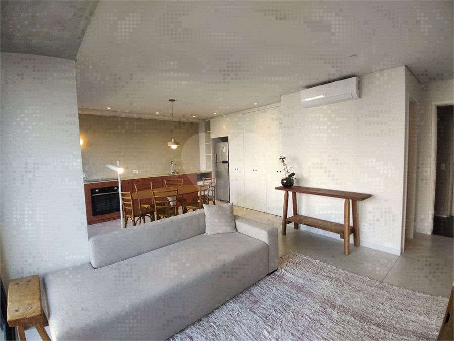 Apartamento à venda ou para alugar com 1 suíte em Jardim das Bandeiras, São Paulo, SP
