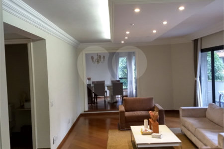 Apartamento à venda com 4 quartos, sendo 3 suítes, em Aclimação, São Paulo, SP
