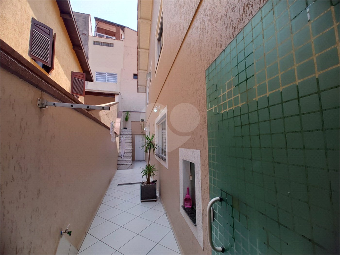 Sobrado à venda com 3 quartos, sendo 1 suíte, em Jardim Pinheiros, São Paulo, SP