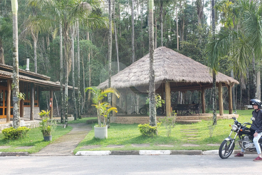 Terreno à venda no condomínio Parque Suiça, Caieiras - SP