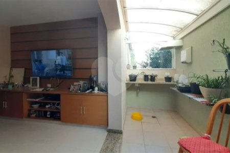 Casa à venda com 4 quartos, sendo 2 suítes, em MORUMBI, São Paulo, SP