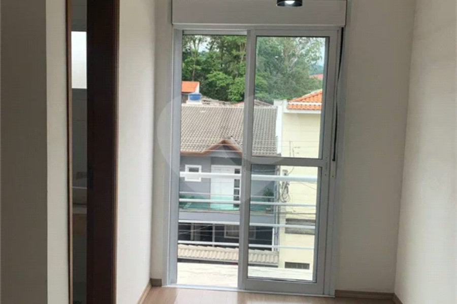 Sobrado à venda com 2 suítes em Horto, São Paulo, SP