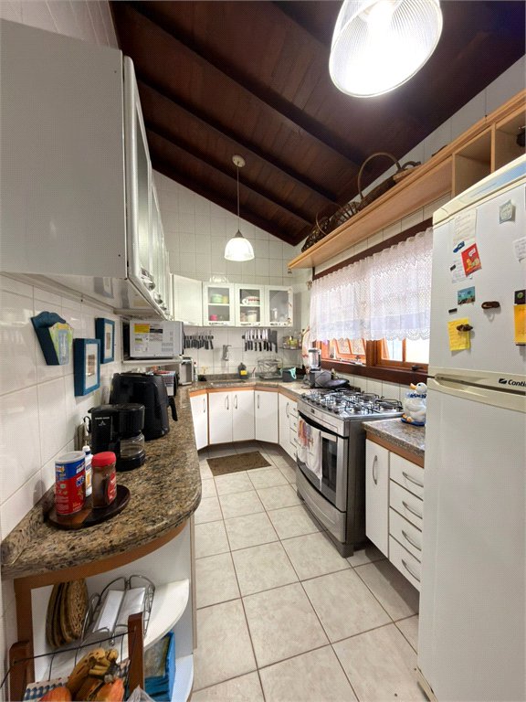 Casa à venda com 3 suítes em Portinho, Cabo Frio, RJ