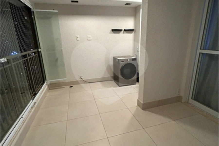 Apartamento à venda com 3 quartos, sendo 1 suíte, em Vila Andrade, São Paulo, SP