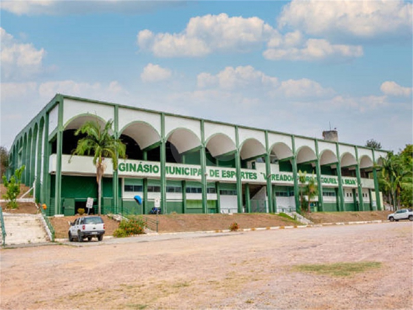 Casa à venda com 3 quartos, sendo 2 suítes,  no condomínio Terras do Oriente, Valinhos - SP