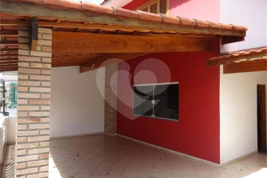 Casa à venda com 4 quartos, sendo 2 suítes, em Horto, São Paulo, SP