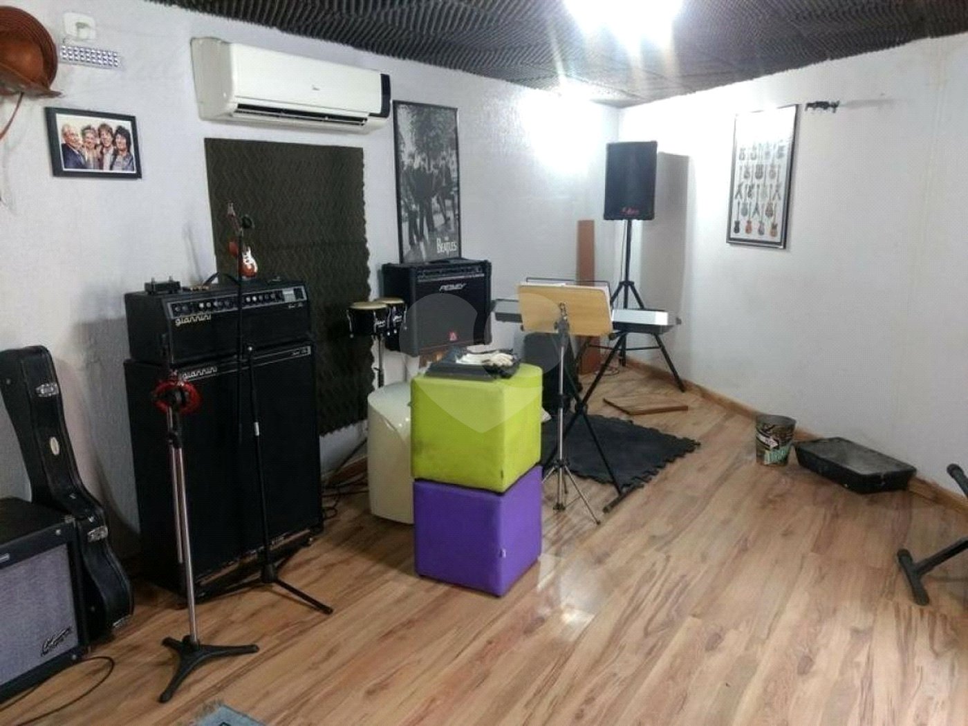 Casa à venda com 3 quartos, sendo 1 suíte,  em Jardim Rosa Maria, São Paulo, SP