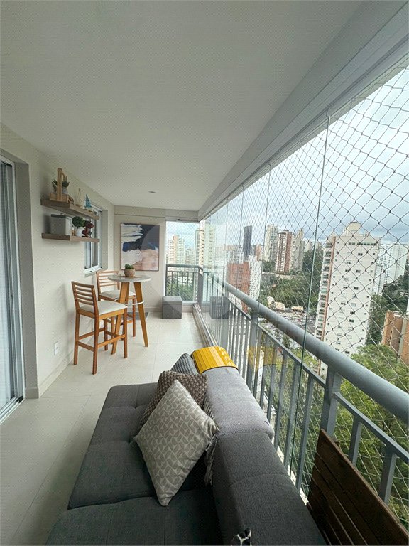 Apartamento à venda com 2 quartos, sendo 1 suíte,  em Vila Andrade, São Paulo, SP