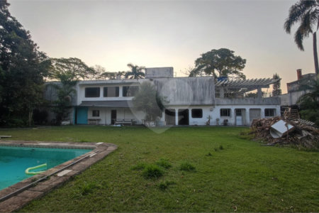 Casa Térrea à venda com 5 quartos, sendo 2 suítes, em Chácara Monte Alegre, São Paulo, SP