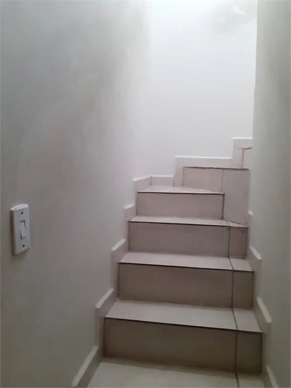 Sobrado à venda com 4 quartos, sendo 1 suíte, em Jardim Germânia, São Paulo, SP