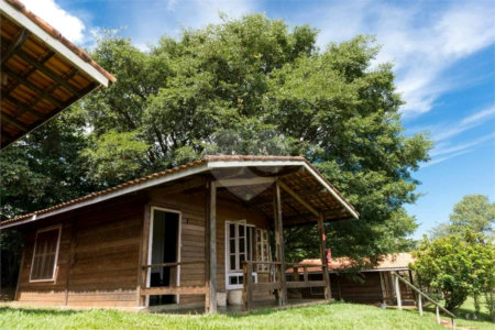 Fazenda à venda com 11 quartos no Centro, Analândia, SP