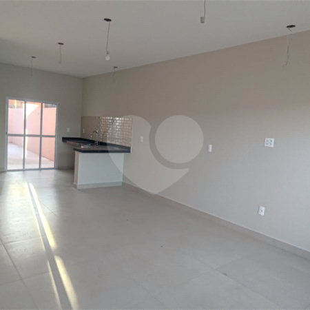 Casa à venda com 3 quartos, sendo 1 suíte, em Jardim dos Ipês, Salto, SP