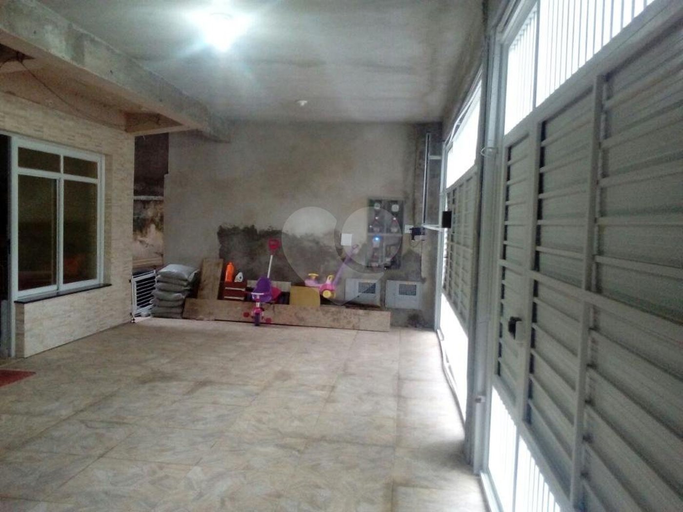 Sobrado à venda com 3 quartos, sendo 1 suíte, em Tremembé, São Paulo, SP