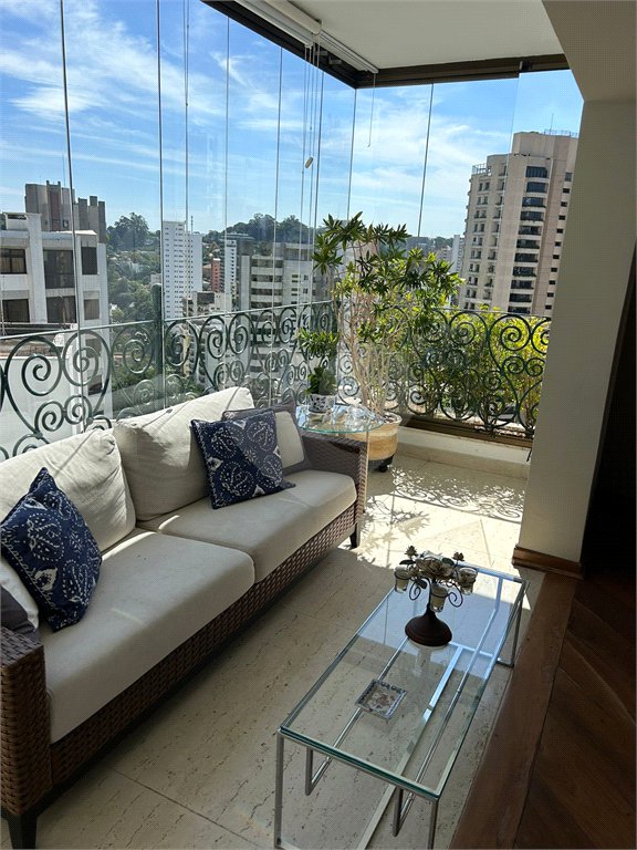 Apartamento à venda com 4 suítes em Real Parque, São Paulo, SP