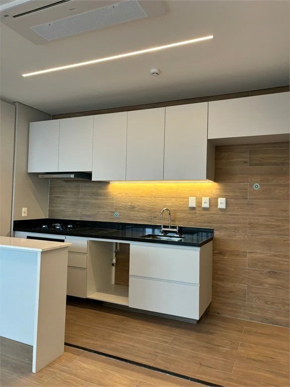 Apartamento à venda com 2 quartos, sendo 1 suíte, em Jardim das Acácias, São Paulo, SP