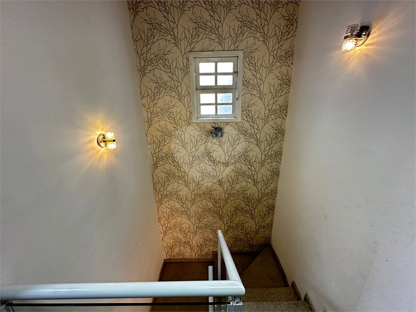 Sobrado à venda com 4 quartos, sendo 3 suítes,  em Vila Áurea, Poá, SP