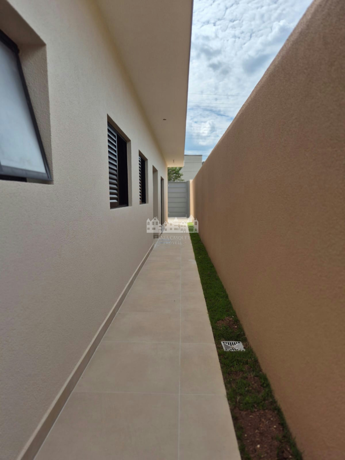 Casa à venda com 3 suítes em Vila Petrópolis, Atibaia, SP