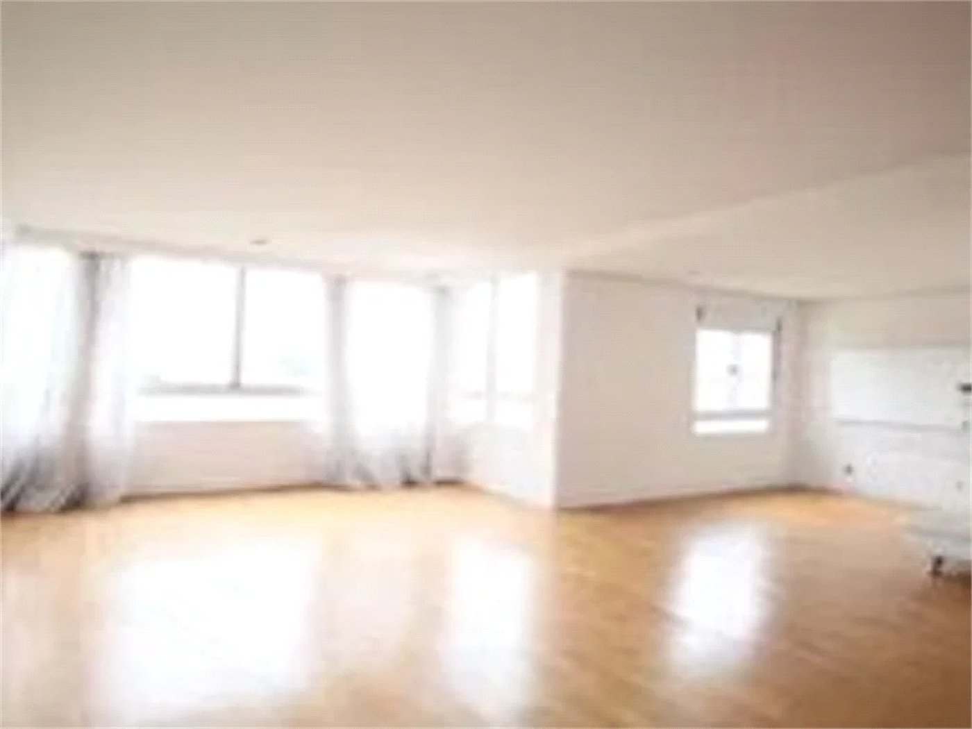 Apartamento à venda com 3 quartos, sendo 2 suítes, em Paraíso do Morumbi, São Paulo, SP