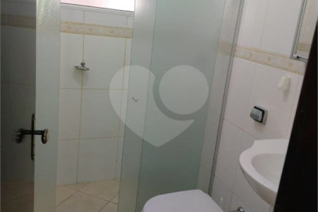 Sobrado à venda com 4 quartos, sendo 1 suíte,  em Vila Curuçá, Santo André, SP