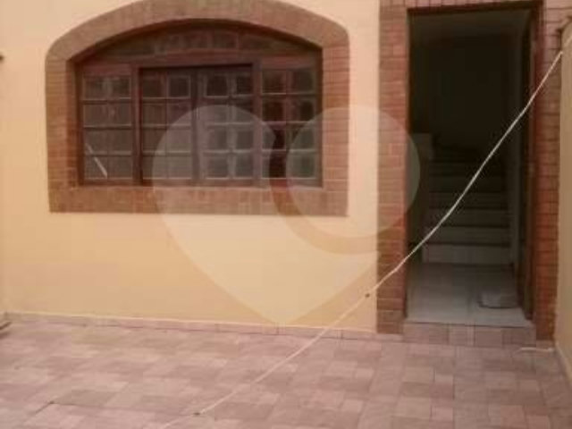 Sobrado à venda com 3 quartos, sendo 2 suítes,  em Vila Sônia, São Paulo, SP