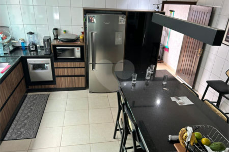 Casa à venda com 2 suítes no condomínio Residencial, Mogi das Cruzes - SP