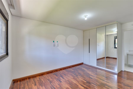 Casa Térrea à venda com 4 quartos, sendo 3 suítes, em Jardim Prudência, São Paulo, SP