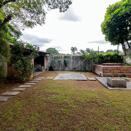 Casa à venda com 3 quartos, sendo 2 suítes, em Alto de Pinheiros, São Paulo, SP