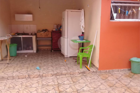 Sobrado à venda com 2 quartos, sendo 1 suíte, em Vila Barth, Itapetininga, SP