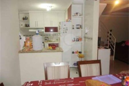 Casa à venda com 3 quartos, sendo 1 suíte,  em Parque Monte Alegre, Taboão da Serra, SP