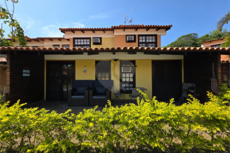Casa em condomínio à venda com 3 suítes em Geribá, Armação dos Búzios, RJ