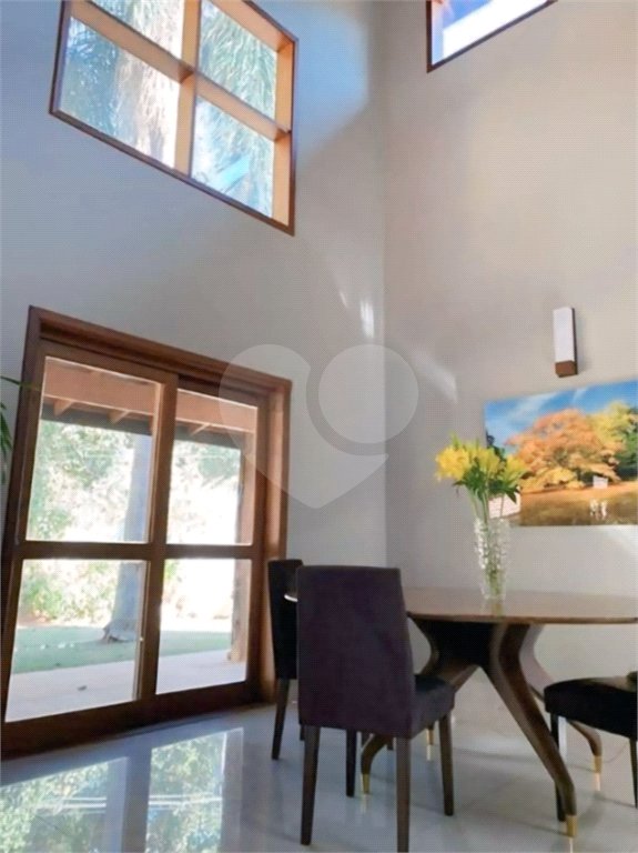 Casa à venda com 5 quartos, sendo 4 suítes, em Transurb, Itapevi, SP