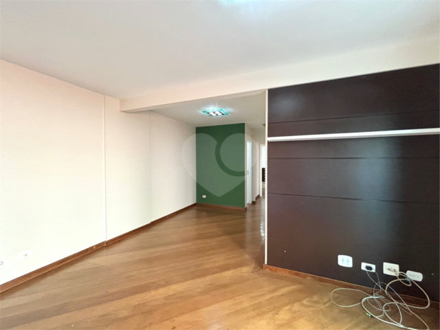 Apartamento à venda com 3 quartos, sendo 1 suíte,  em Santana, São Paulo, SP