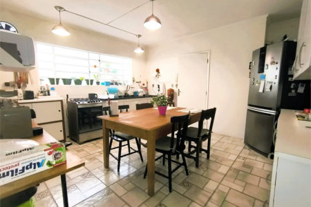 Sobrado à venda com 4 quartos, sendo 2 suítes, em Vila Morse, São Paulo, SP