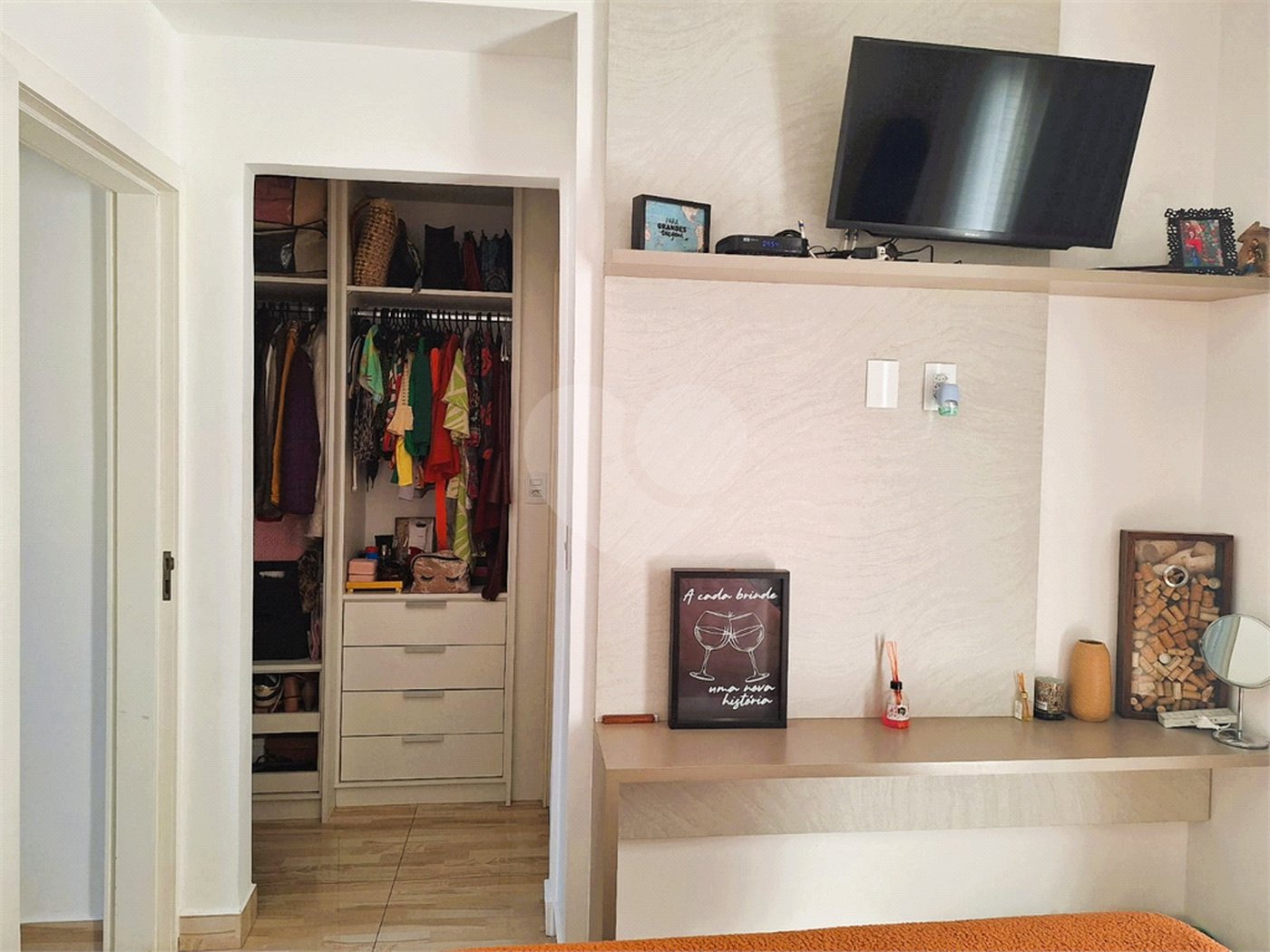 Casa à venda com 2 suítes no condomínio Residencial Américo de Figueiredo, Sorocaba - SP