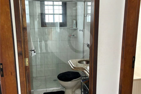 Sobrado à venda com 5 quartos, sendo 1 suíte, em Jardim Marisa, São Paulo, SP