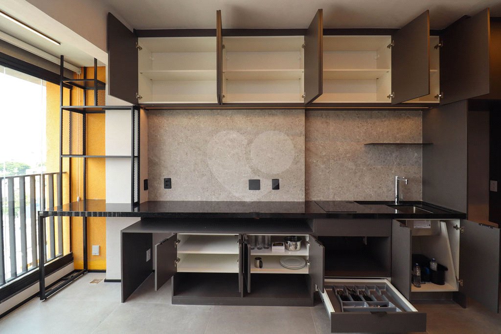 Apartamento à venda ou para alugar com 1 quarto em Pinheiros, São Paulo, SP