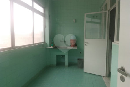 Apartamento à venda com 4 quartos, sendo 1 suíte, em República, São Paulo, SP