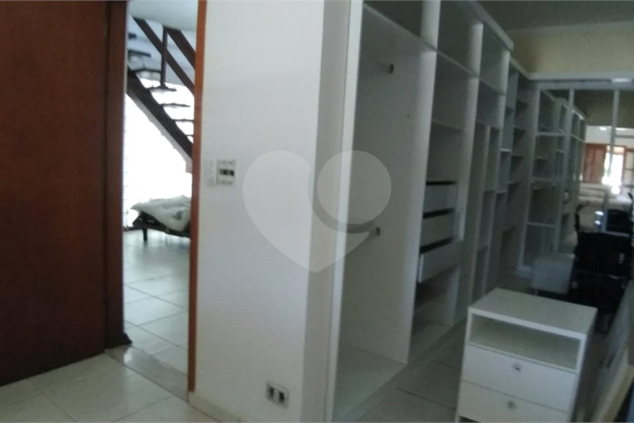 Casa à venda com 4 quartos, sendo 2 suítes, em Barreiro, Mairiporã, SP