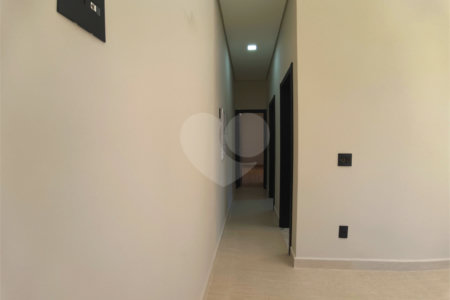Casa à venda com 2 quartos, sendo 1 suíte, no condomínio Terras de São Francisco, Sorocaba - SP