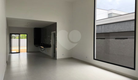 Casa Térrea à venda com 3 quartos, sendo 1 suíte,  em Condomínio Residencial Reserva de Atibaia, Atibaia, SP