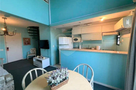 Apartamento com 1 dormitório com 1 vaga de garagem