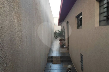 Casa térrea no Santa Felicia.