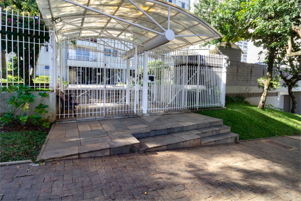 Apartamento á venda - Campo belo