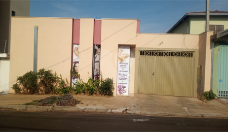 Casa à venda com 3 quartos, sendo 1 suíte,  em Jardim Santa Paula, São Carlos, SP