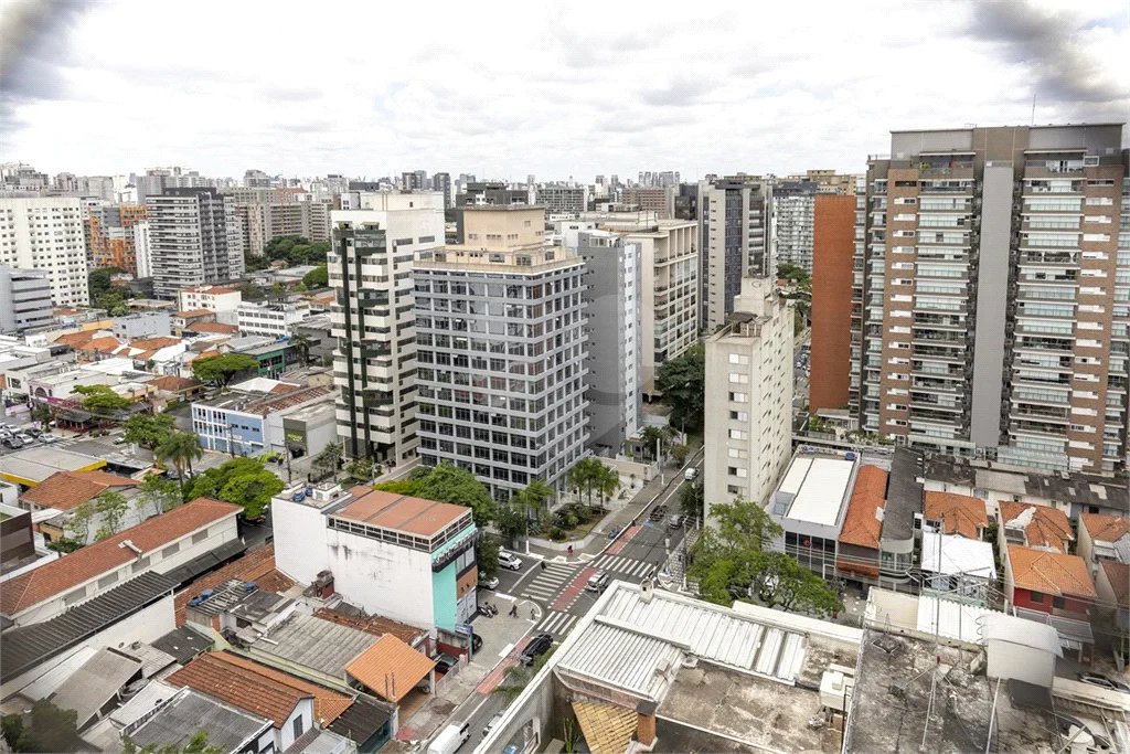 APARTAMENTO COM 3 DORMITÓRIOS, 3 SUÍTES, 3 VAGAS, LAVABO, LAZER, 193 M² - MOEMA